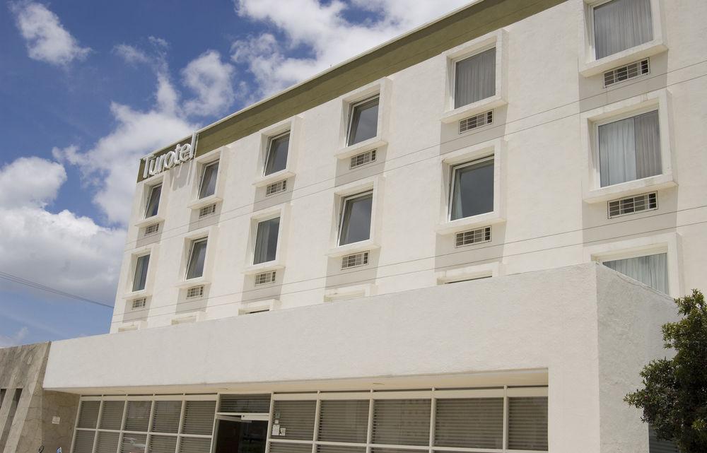 Fato Hotel Queretaro Exterior photo